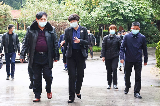 龍巖市副市長(cháng)修洪一行蒞臨天泉藥業(yè)調研指導工作